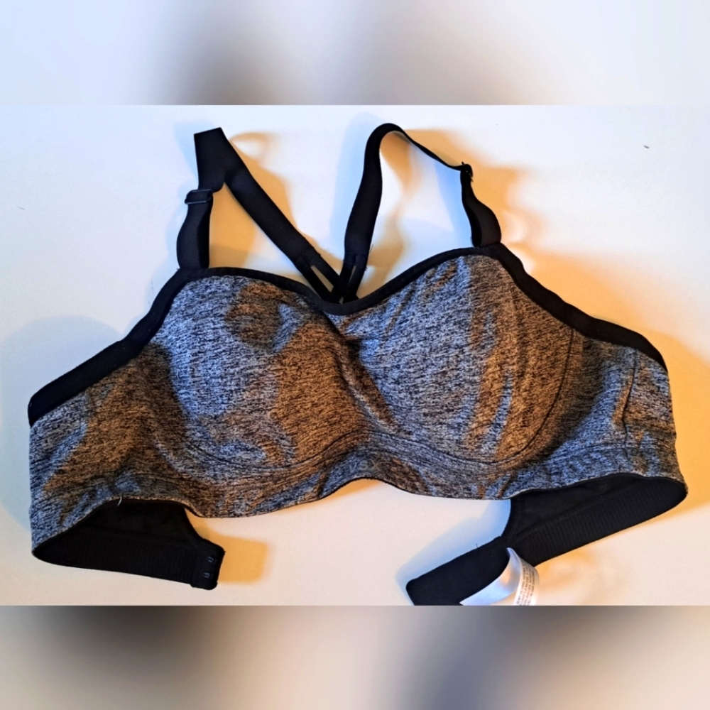 Victoria's Secret Sports Bra size 36B